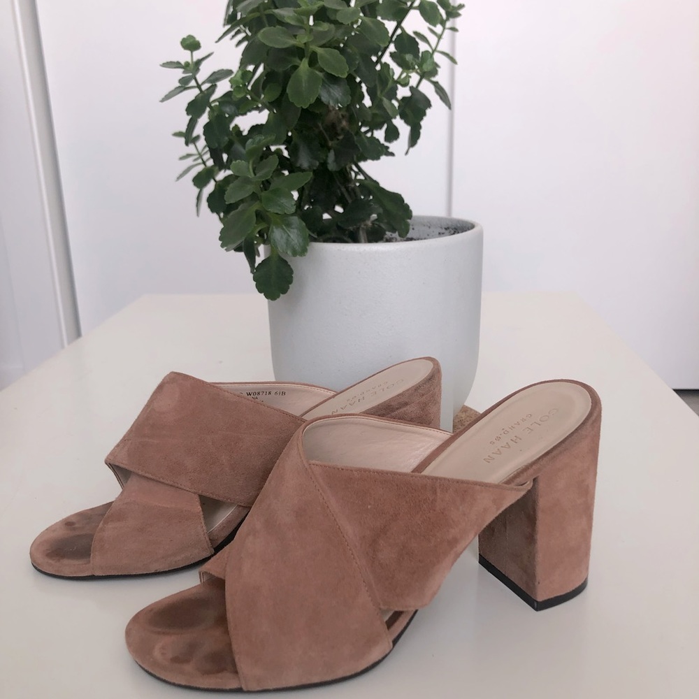 Cole Haan sling back heels. Size 6. Good condition.